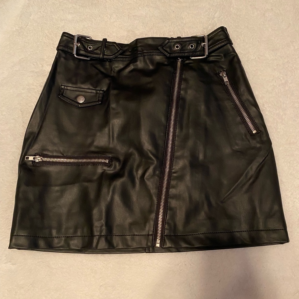 MOVING SALE 3/$20 5/$25 F21 Moto leather skirt